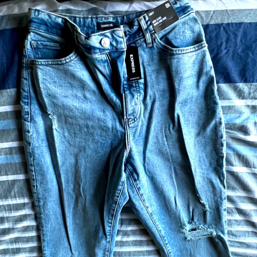 Express curvy mom jeans size 8